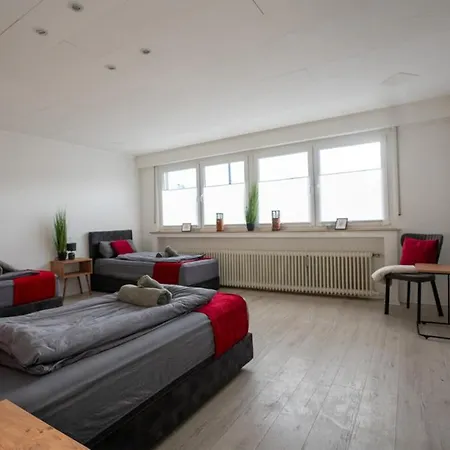 Serviceroom24 - Space In Wlan - Smart-tv - 24-7 Check-in Und Kueche Apartmán