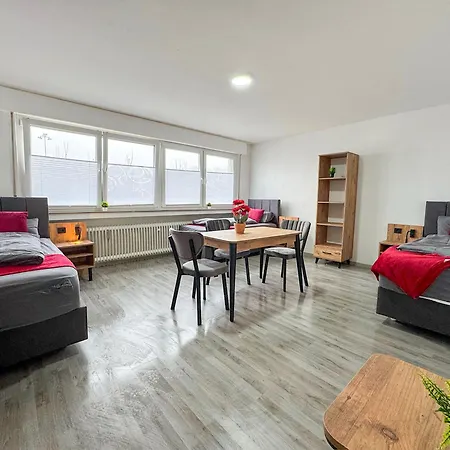 Serviceroom24 - Space In Wlan - Smart-tv - 24-7 Check-in Und Kueche Apartmán