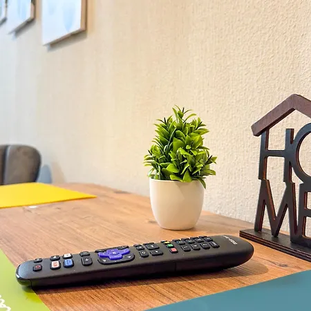 Apartmán Serviceroom24 - Space In Wlan - Smart-tv - 24-7 Check-in Und Kueche *